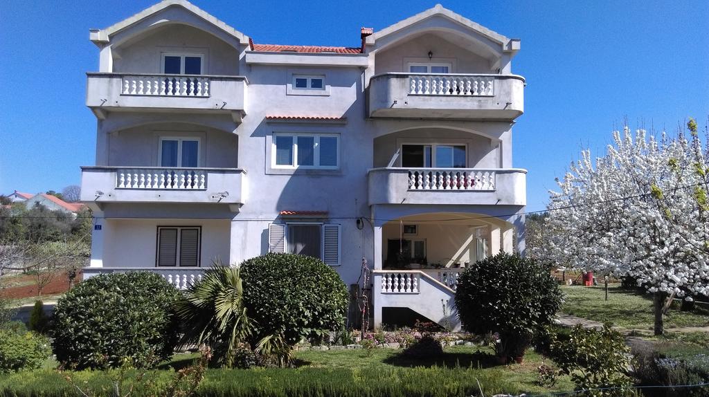 Apartments Lena Sutomiscica Ngoại thất bức ảnh
